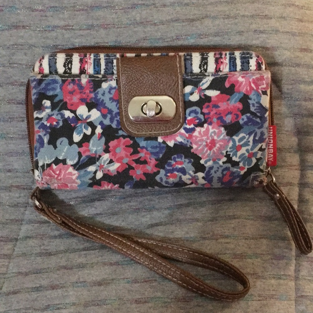 UNIONBAY wristlet/phone holder